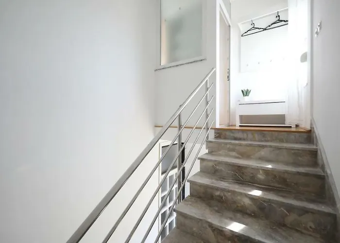 Magic Blue Sky 扎达尔